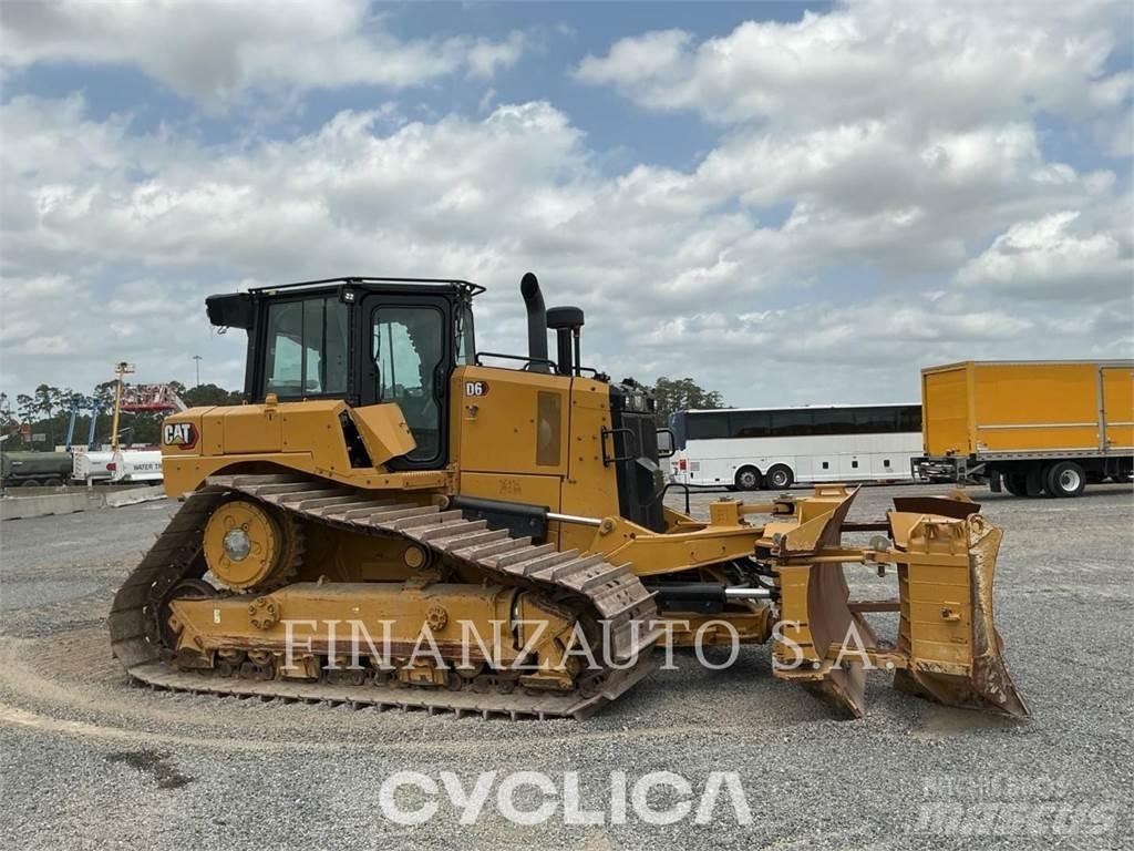 CAT D6 Pásové dozéry