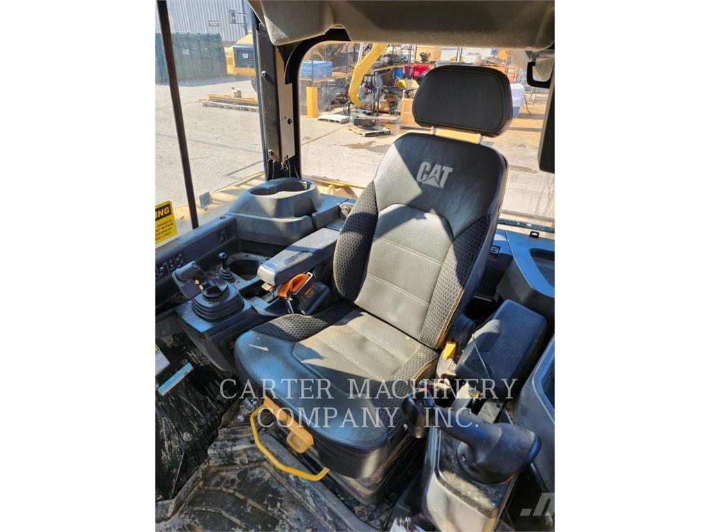 CAT D6-20LGVAR Pásové dozéry