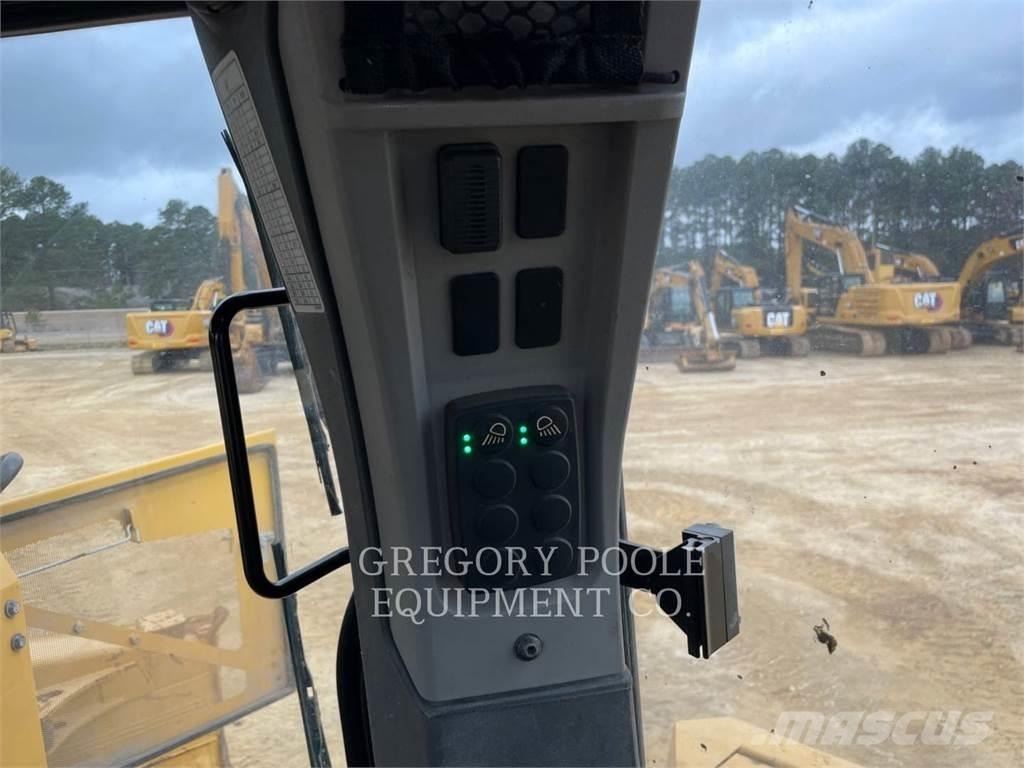 CAT D6-20VP Pásové dozéry