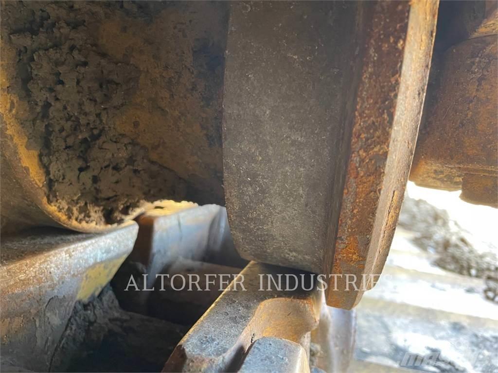 CAT D6-20VPAT Pásové dozéry