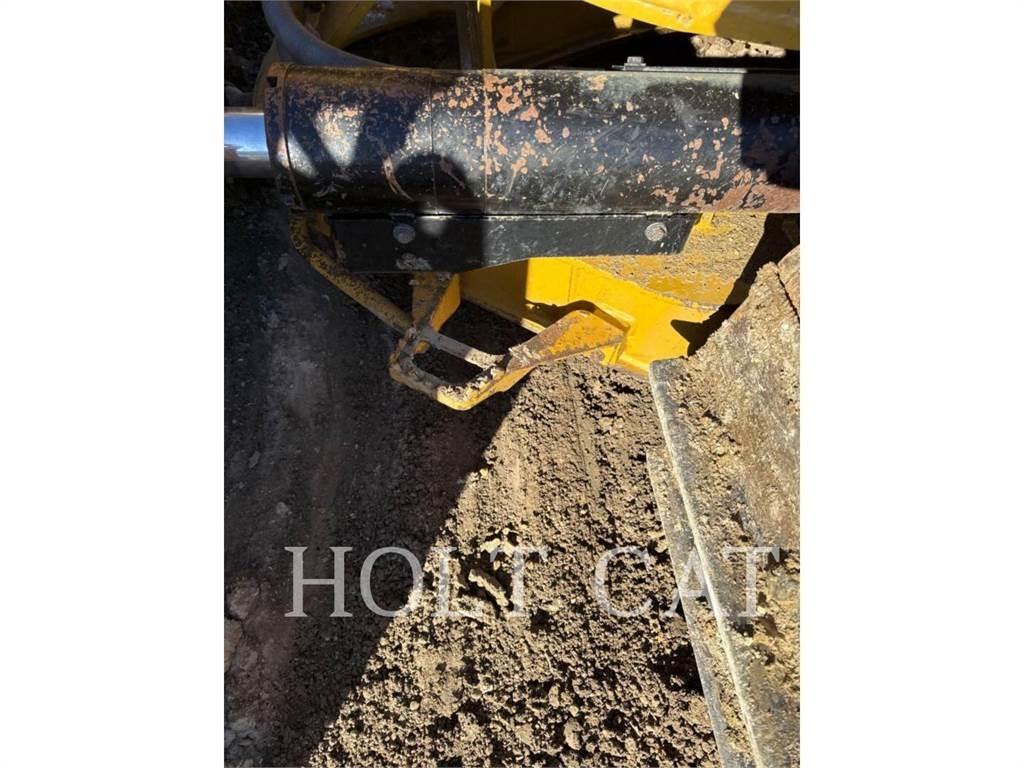 CAT D6 LGPVP Pásové dozéry