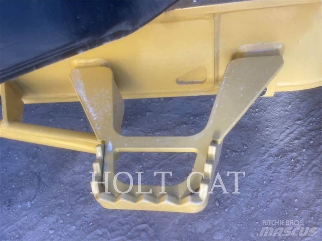 CAT D6 VP Pásové dozéry