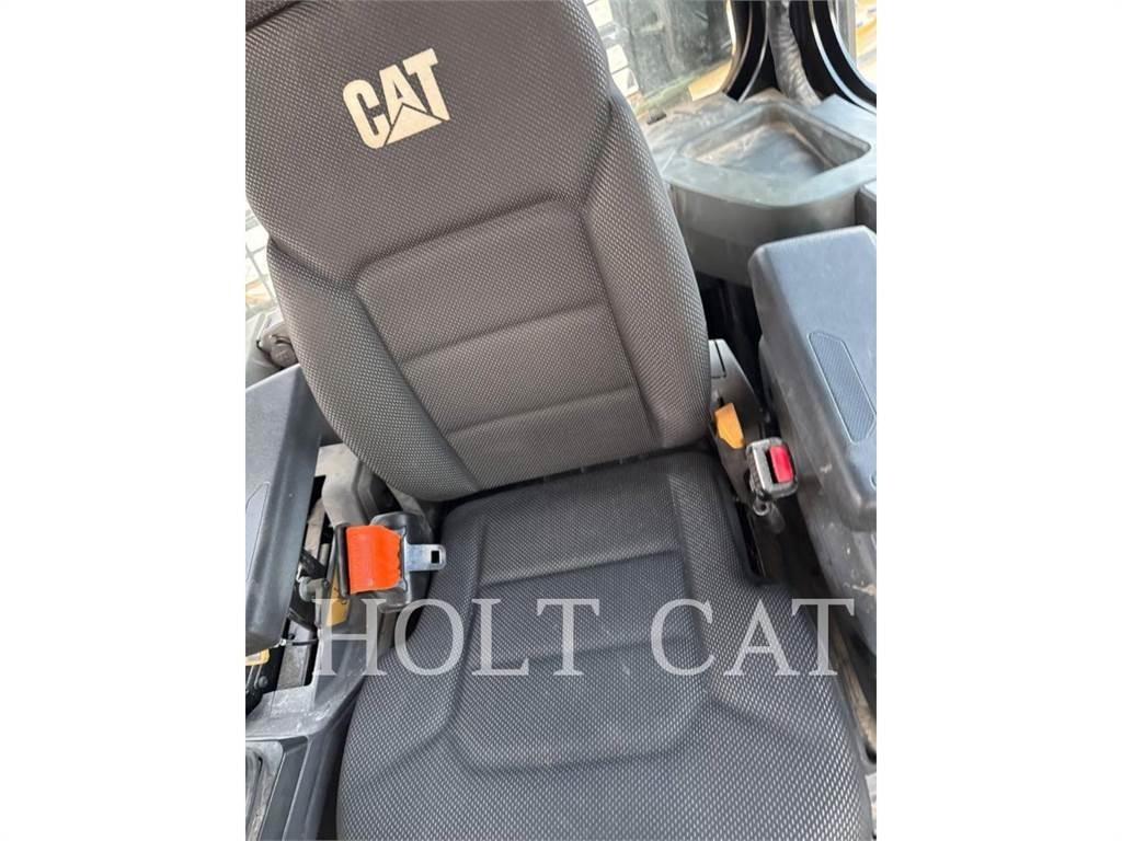 CAT D6 VP Pásové dozéry