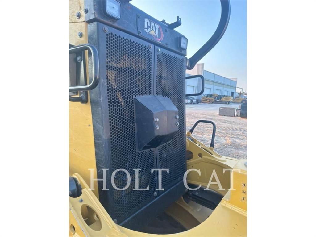 CAT D6 VP Pásové dozéry