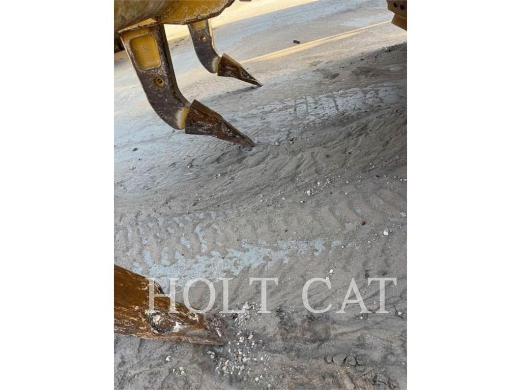 CAT D6 XE Pásové dozéry