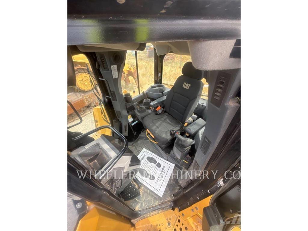 CAT D6 XL VP Pásové dozéry