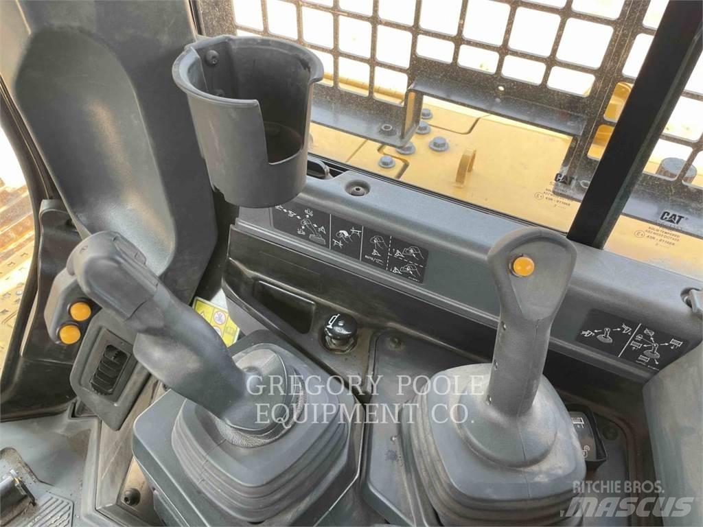 CAT D620VP Pásové dozéry