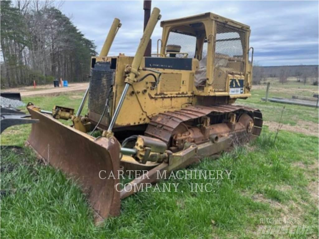CAT D6D Pásové dozéry