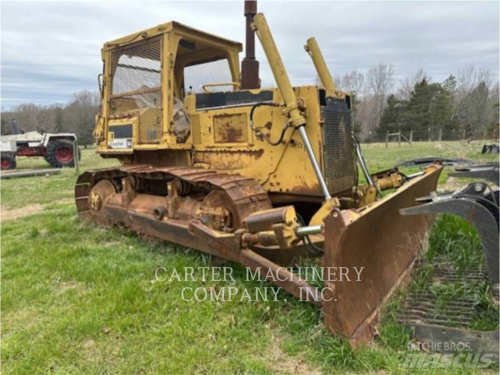 CAT D6D Pásové dozéry