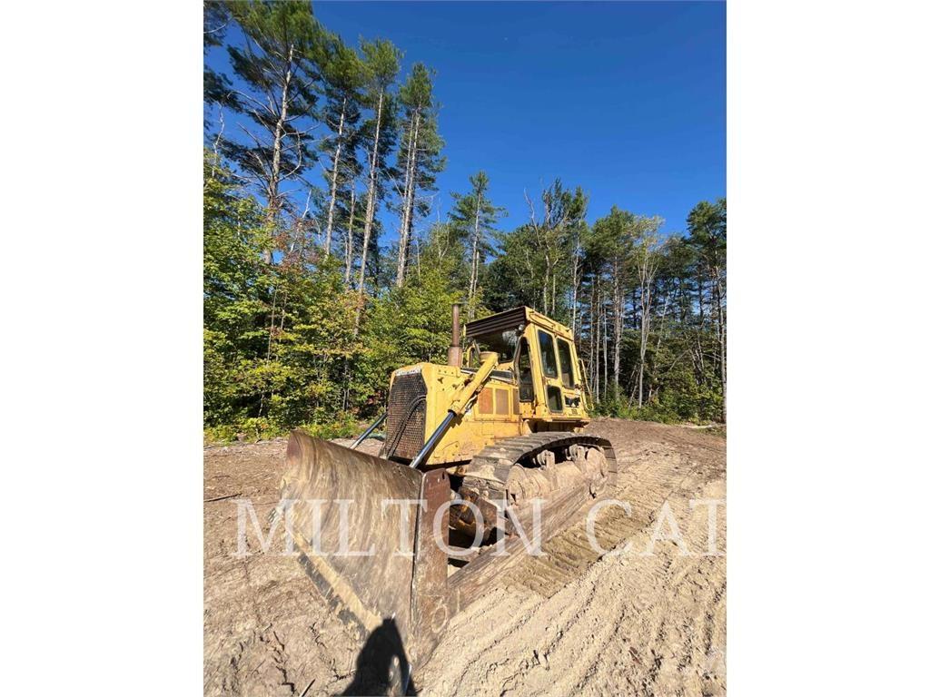 CAT D6D Pásové dozéry