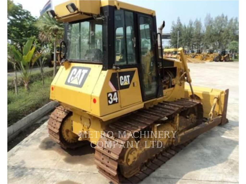 CAT D6G Pásové dozéry