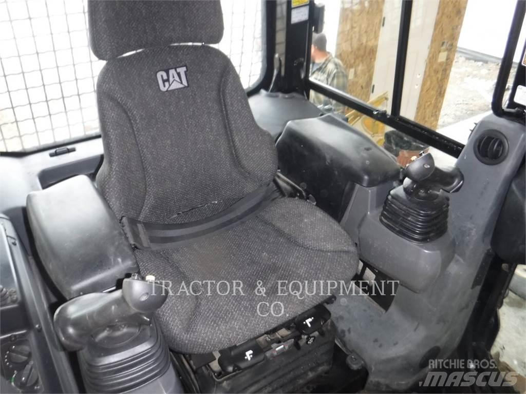 CAT D6K Pásové dozéry