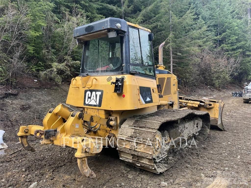 CAT D6K Pásové dozéry