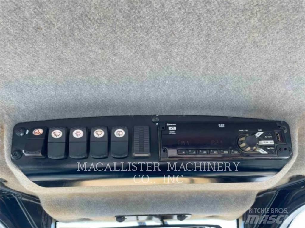 CAT D6K2LGP Pásové dozéry