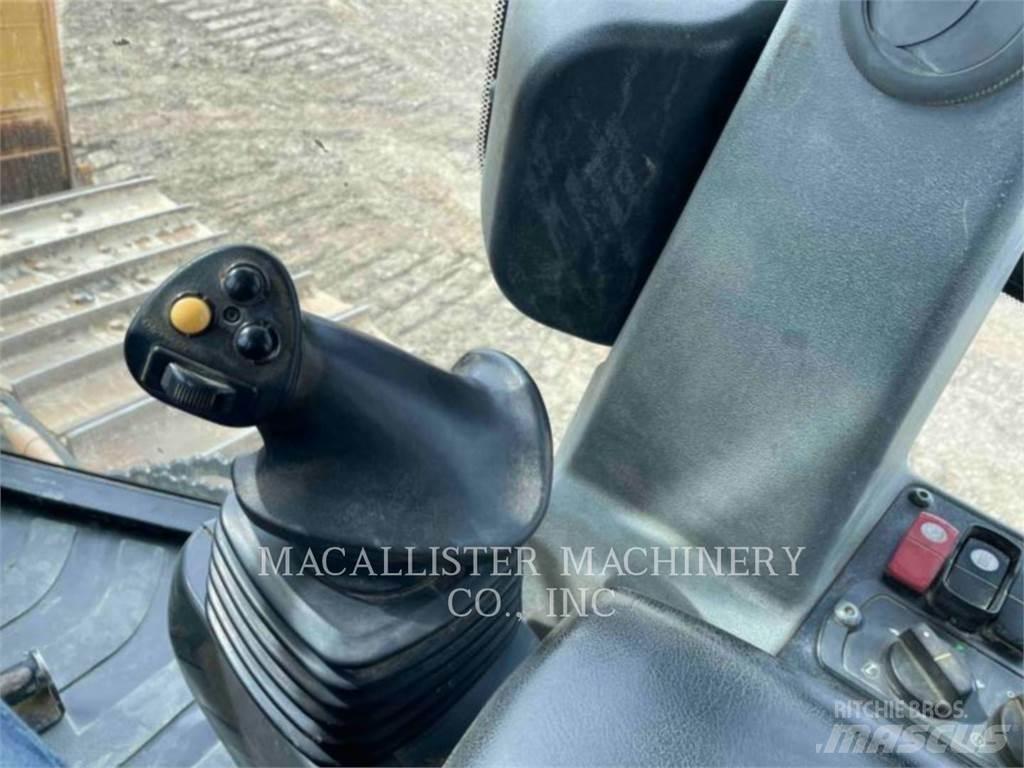 CAT D6K2LGP Pásové dozéry