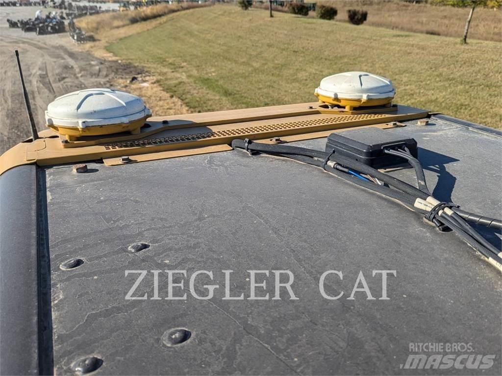 CAT D6K2LGP Pásové dozéry