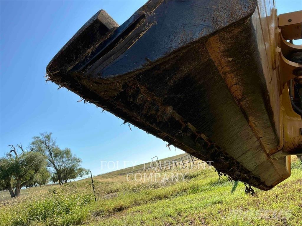 CAT D6K2LGP Pásové dozéry