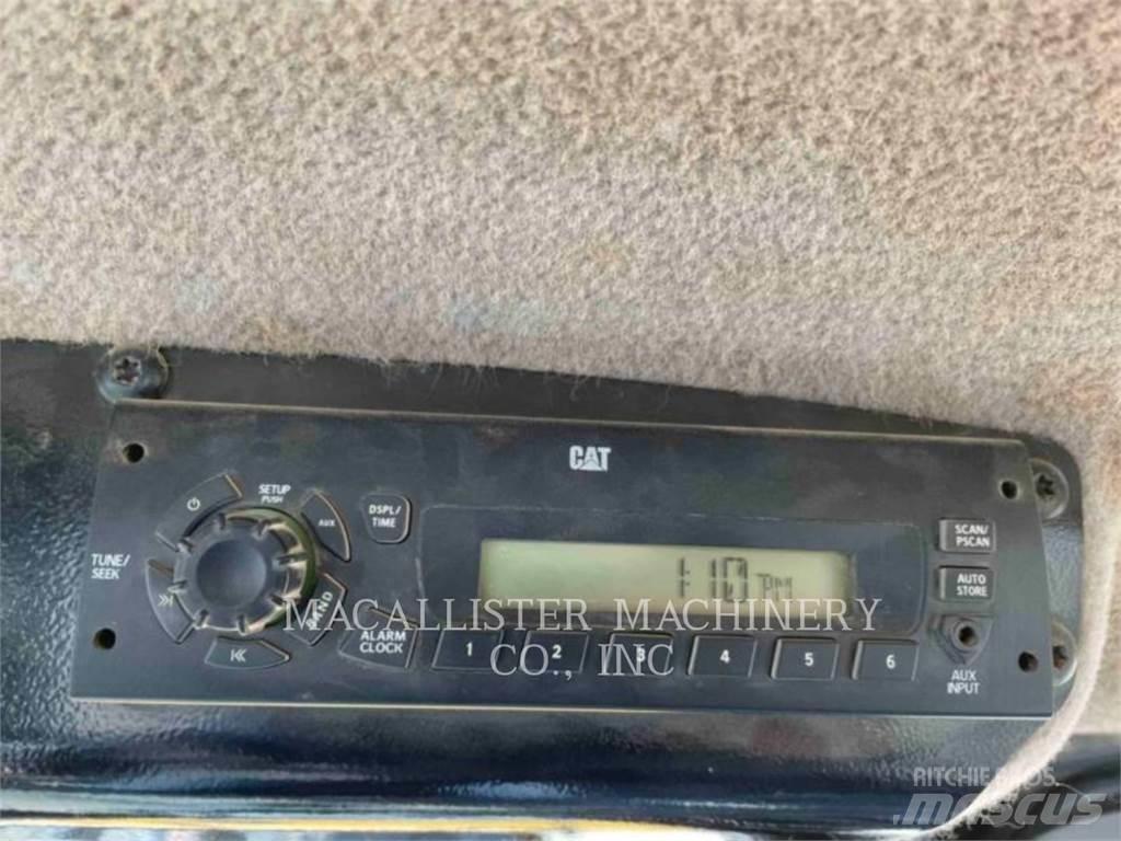 CAT D6K2LGP Pásové dozéry