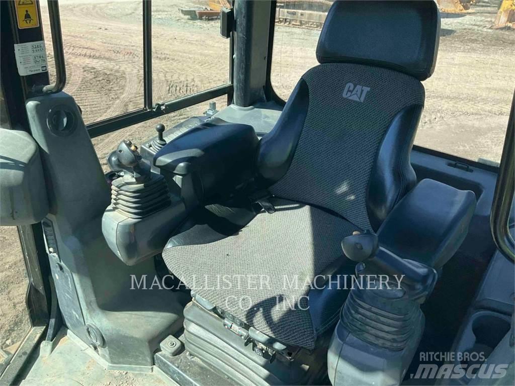 CAT D6K2XL Pásové dozéry