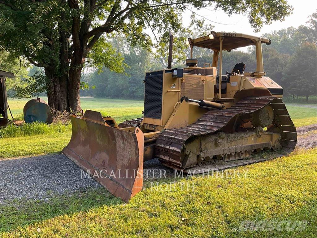 CAT D6ML Pásové dozéry