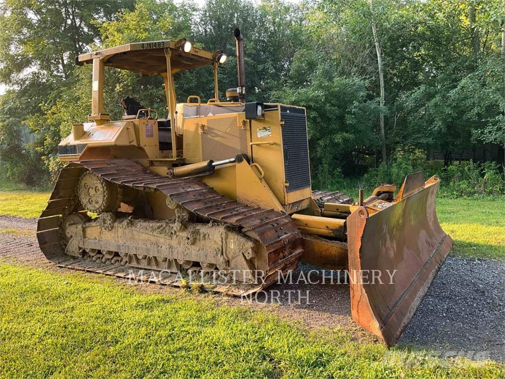 CAT D6ML Pásové dozéry