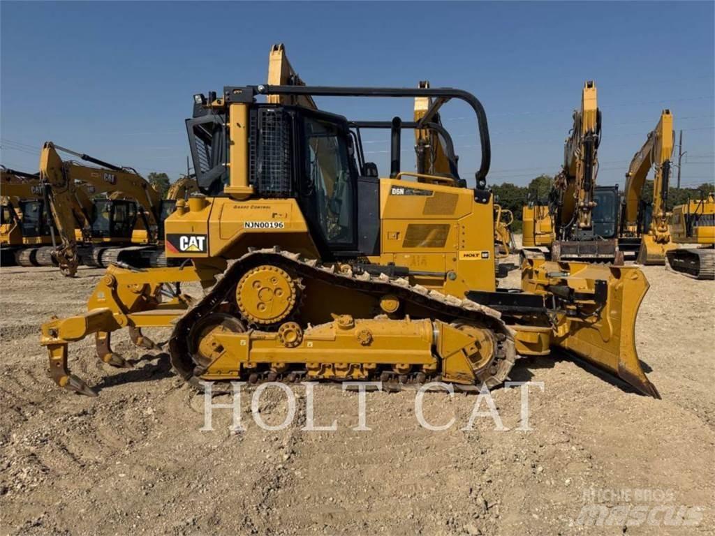 CAT D6N Pásové dozéry