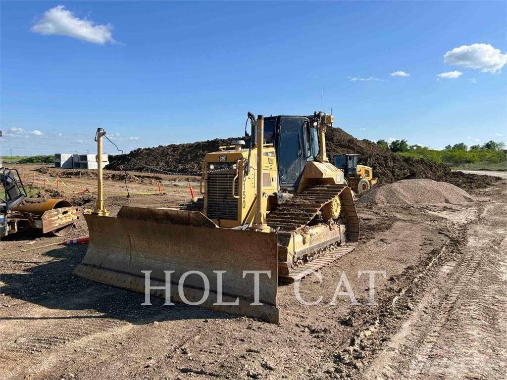 CAT D6N Pásové dozéry