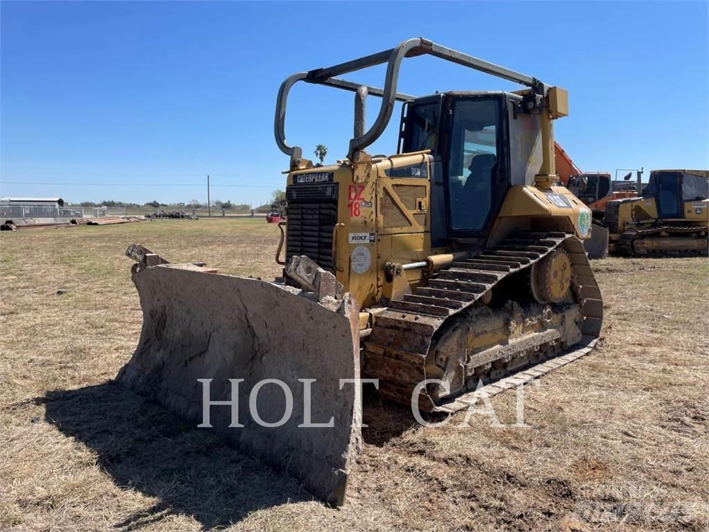 CAT D6N Pásové dozéry