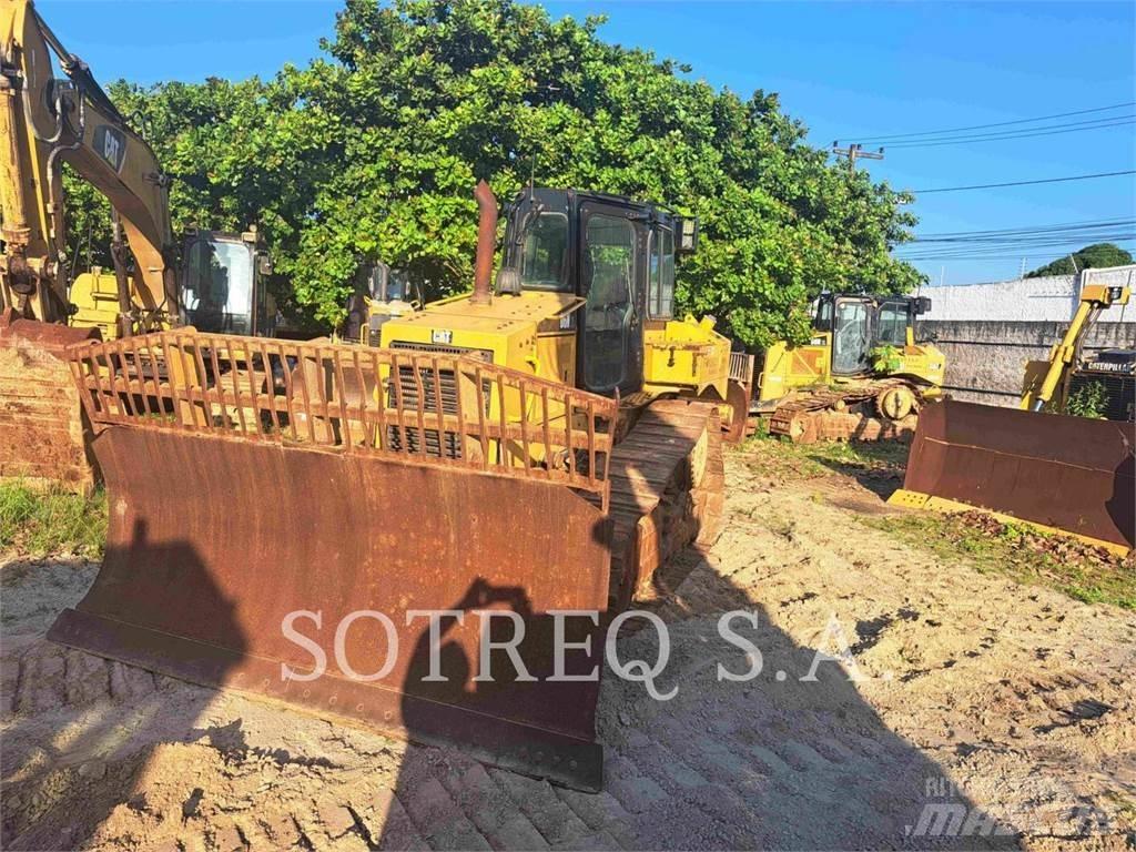 CAT D6NXL Pásové dozéry