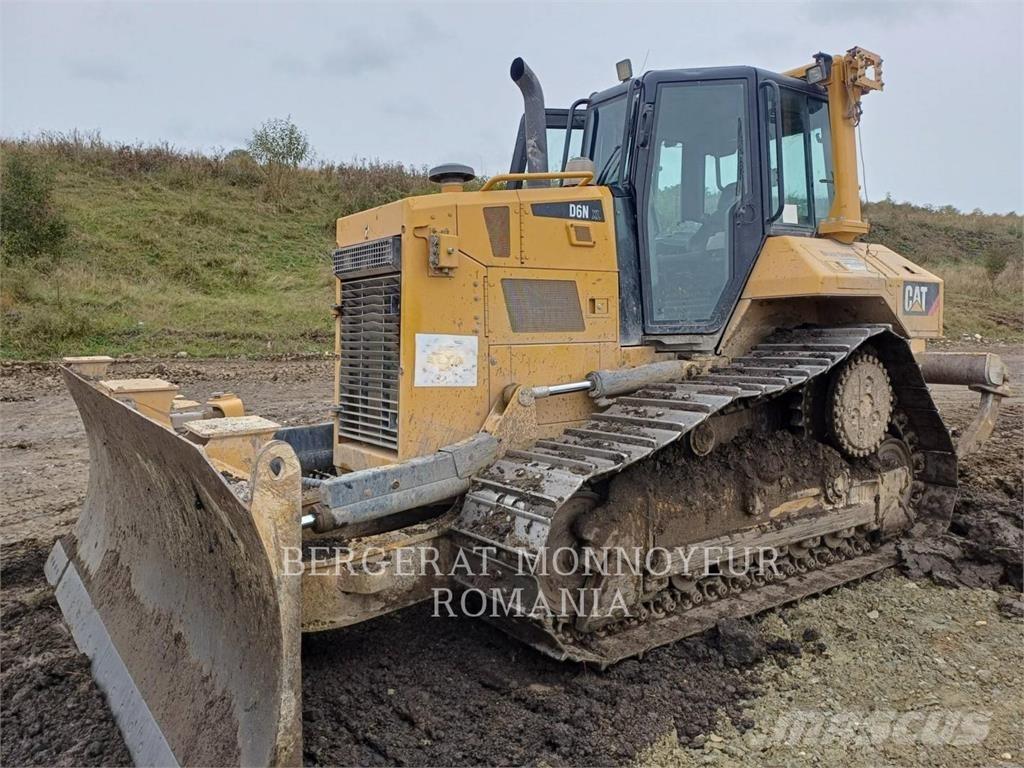 CAT D6NXL Pásové dozéry