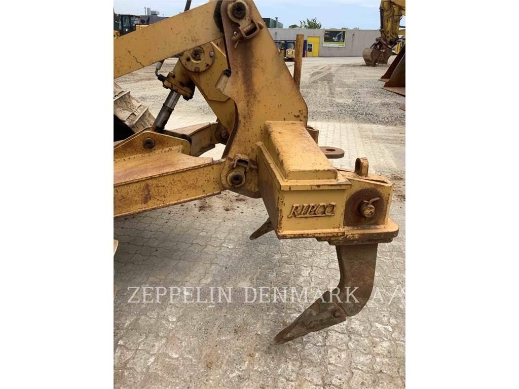 CAT D6R Pásové dozéry