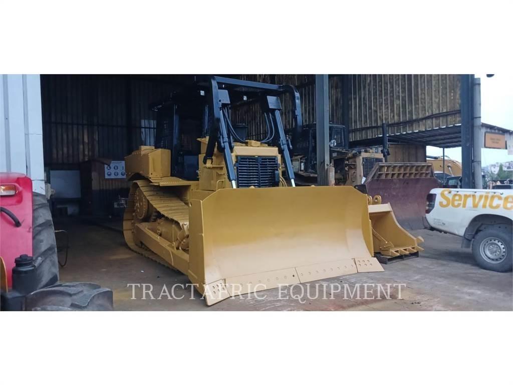 CAT D6R2 Pásové dozéry