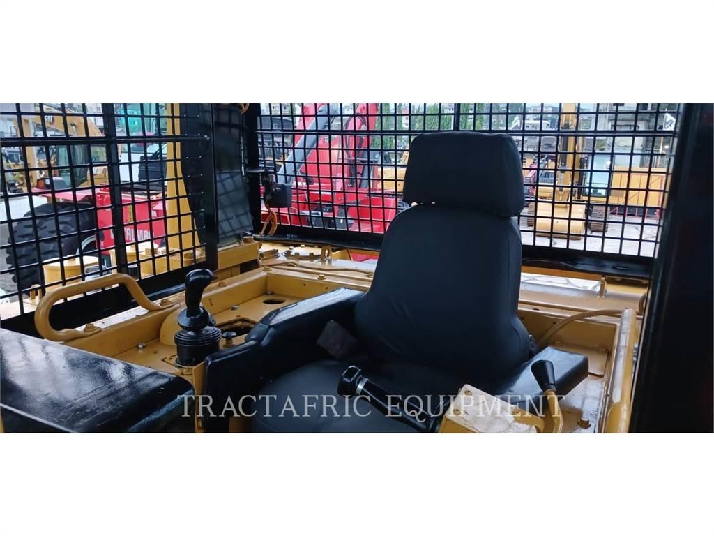 CAT D6RXL Pásové dozéry