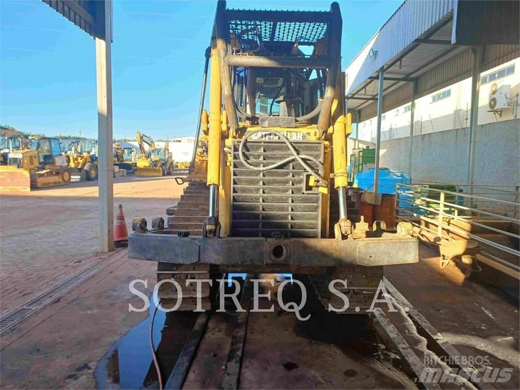CAT D6T Pásové dozéry