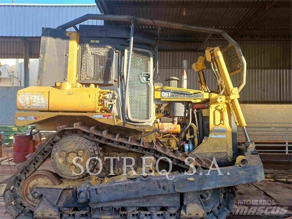 CAT D6T Pásové dozéry