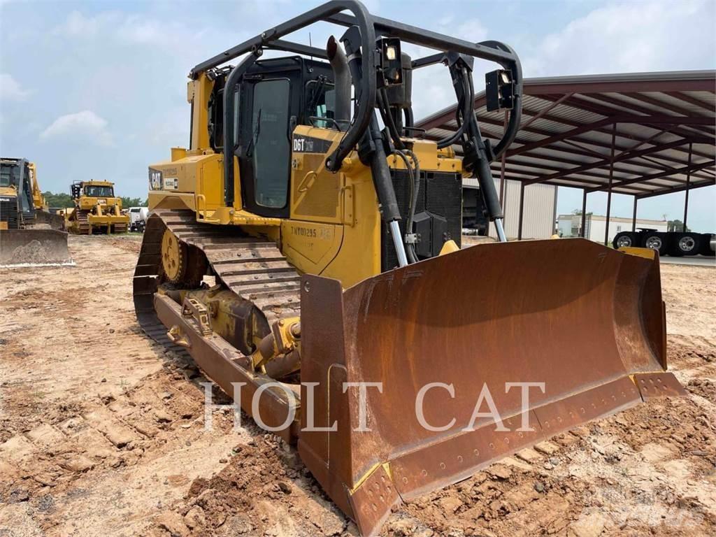CAT D6T Pásové dozéry