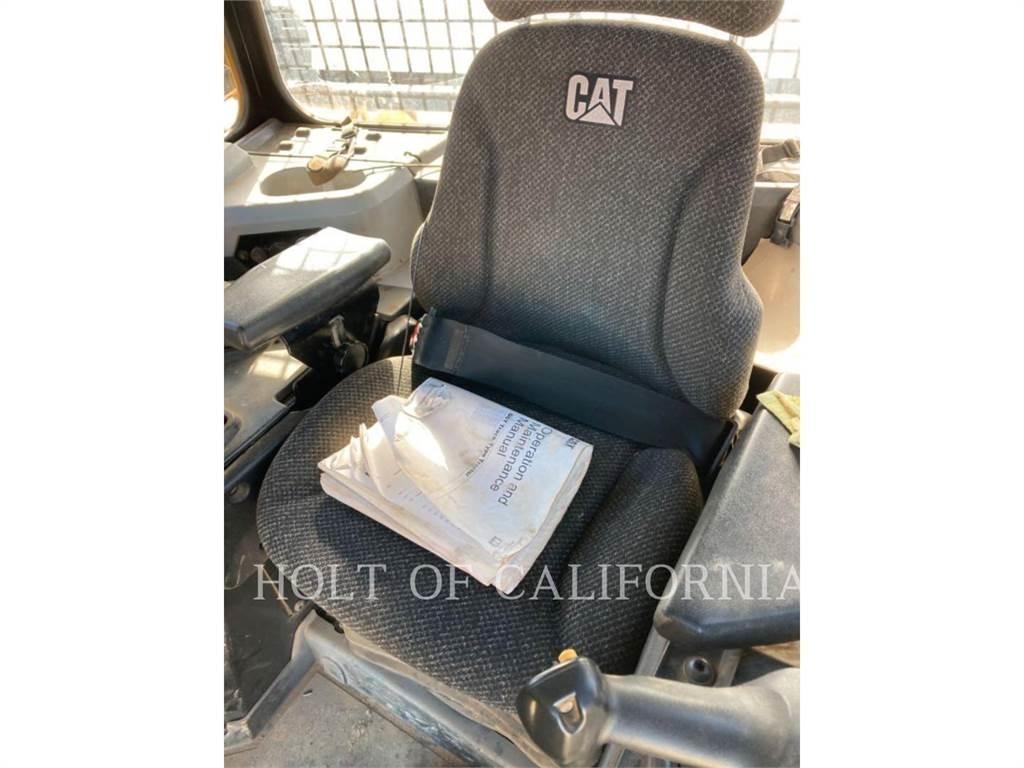CAT D6T Pásové dozéry