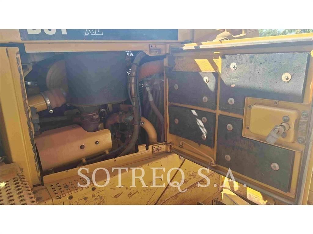 CAT D6T Pásové dozéry