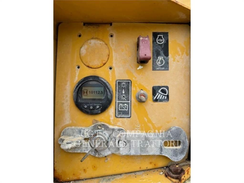 CAT D6T Pásové dozéry