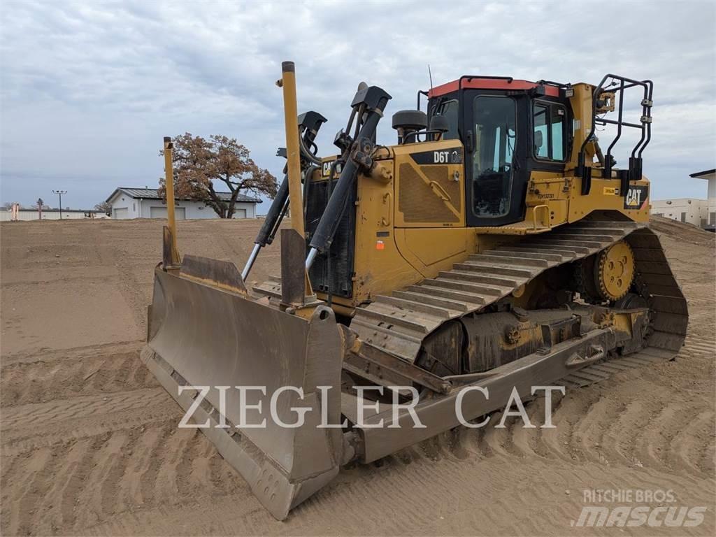 CAT D6T Pásové dozéry