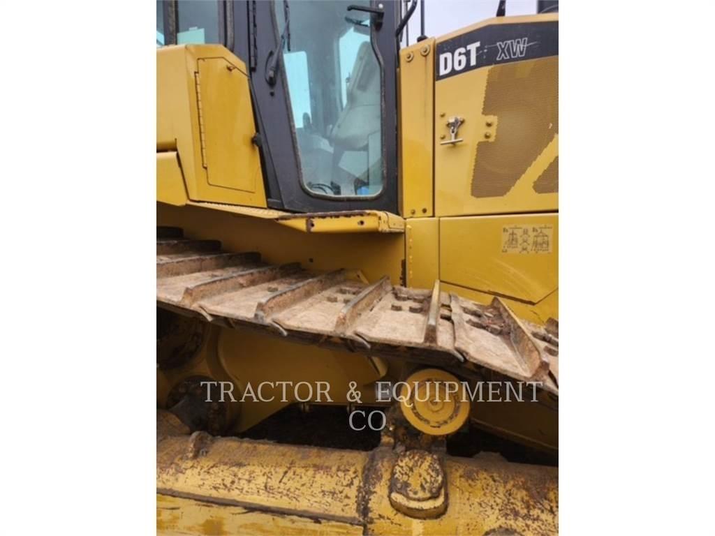 CAT D6T Pásové dozéry