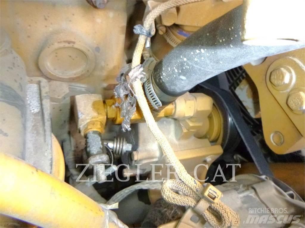 CAT D6T Pásové dozéry