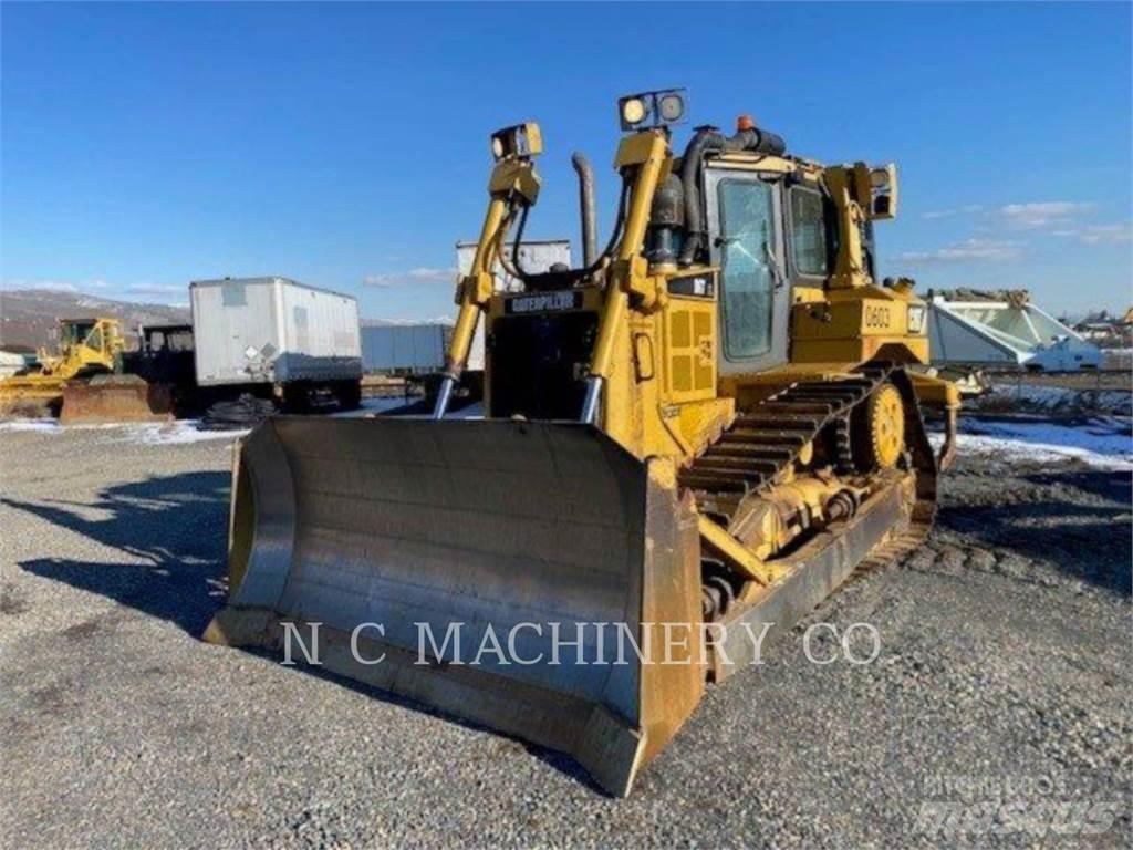 CAT D6T Pásové dozéry