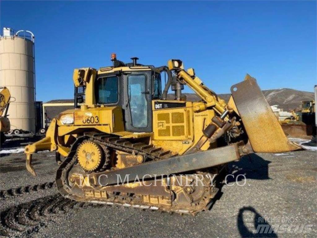 CAT D6T Pásové dozéry