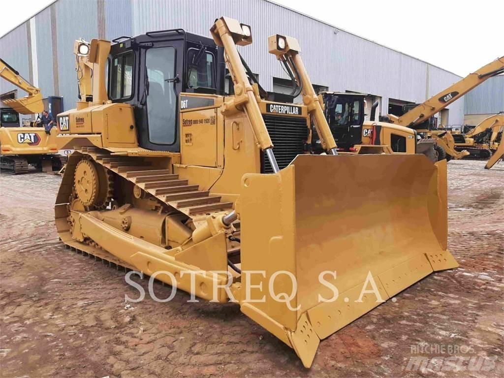 CAT D6T Pásové dozéry