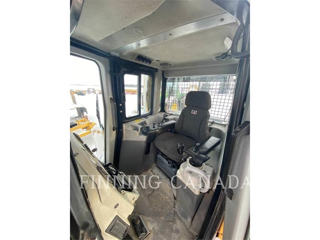 CAT D6T Pásové dozéry