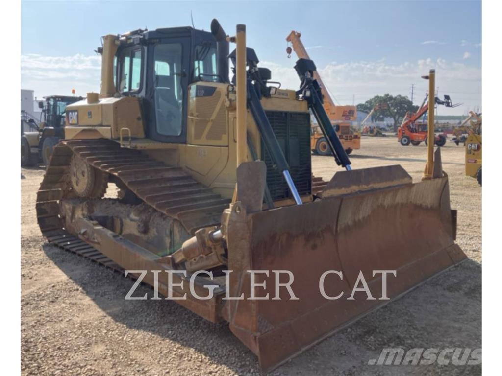 CAT D6T Pásové dozéry