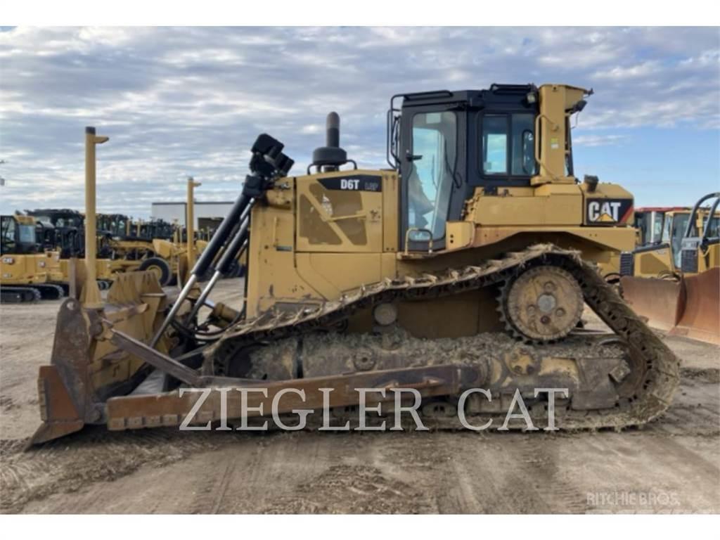 CAT D6T Pásové dozéry
