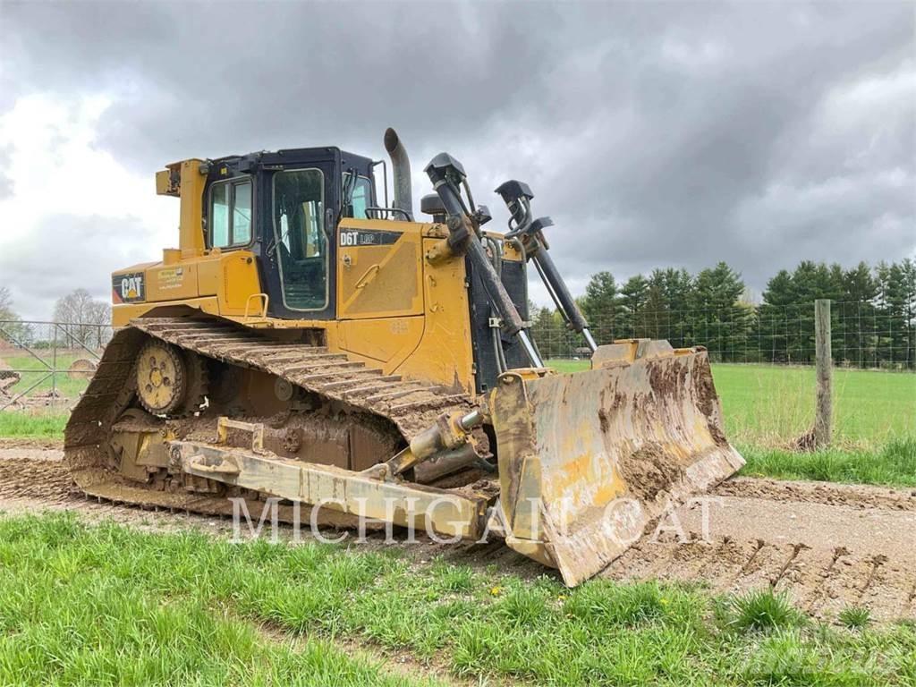 CAT D6T Pásové dozéry