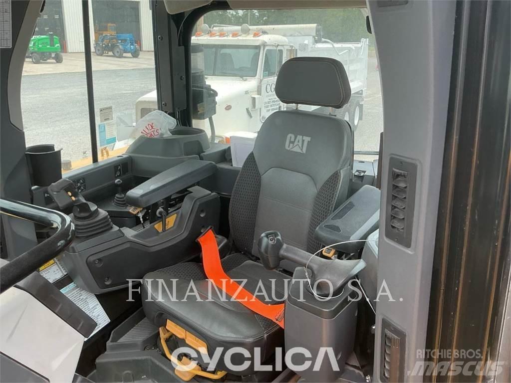 CAT D6T Pásové dozéry